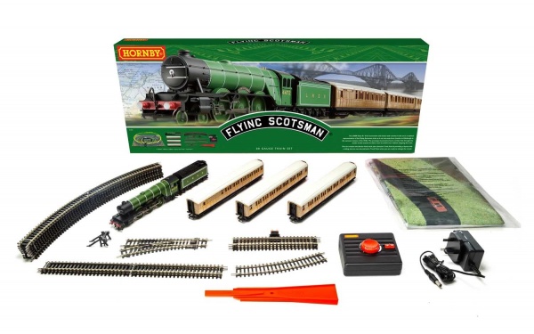 R1255M The Flying Scotsman Analogue Train Set (DCC Ready) OO Gauge